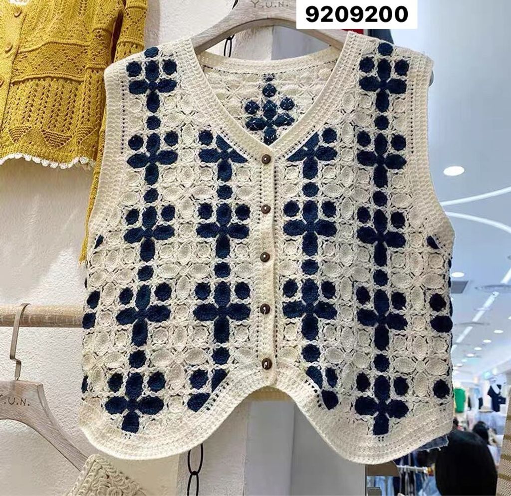 LINE_ALBUM_鈕扣手勾馬甲_230508