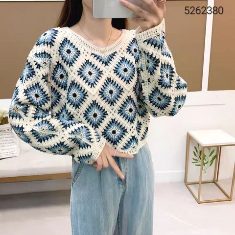 LINE_ALBUM_長袖手勾繡花衫相簿_230524_134