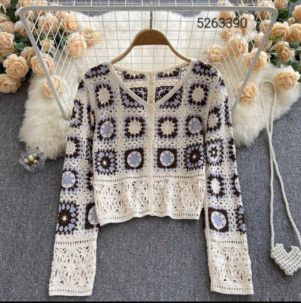 LINE_ALBUM_長袖手勾繡花衫相簿_230524_127