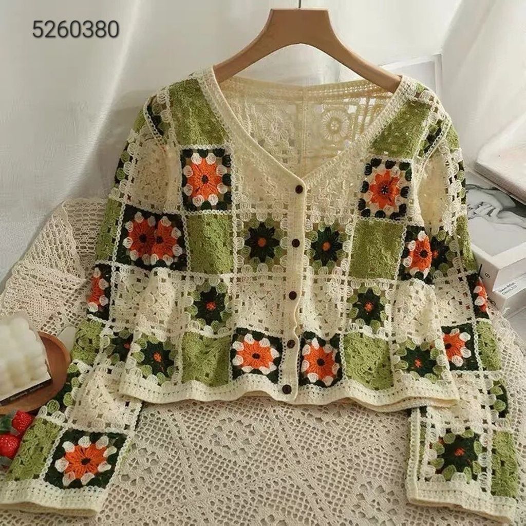 LINE_ALBUM_長袖手勾繡花衫相簿_230524_122