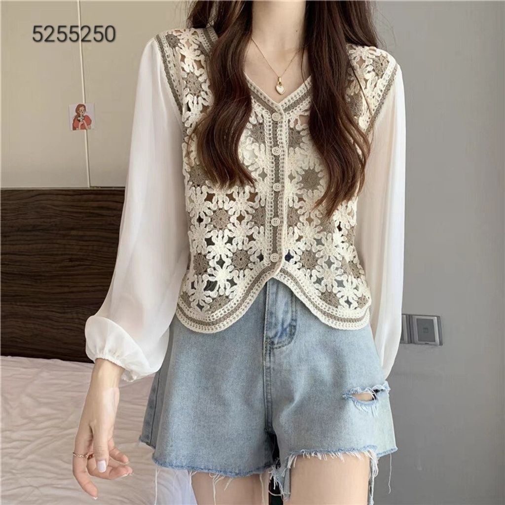 LINE_ALBUM_長袖手勾繡花衫相簿_230524_114