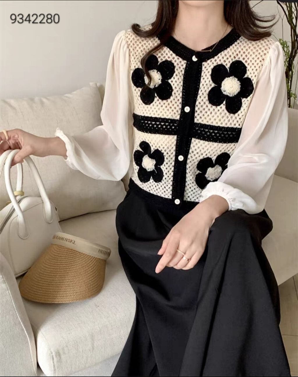 LINE_ALBUM_長袖手勾繡花衫相簿_230524_101