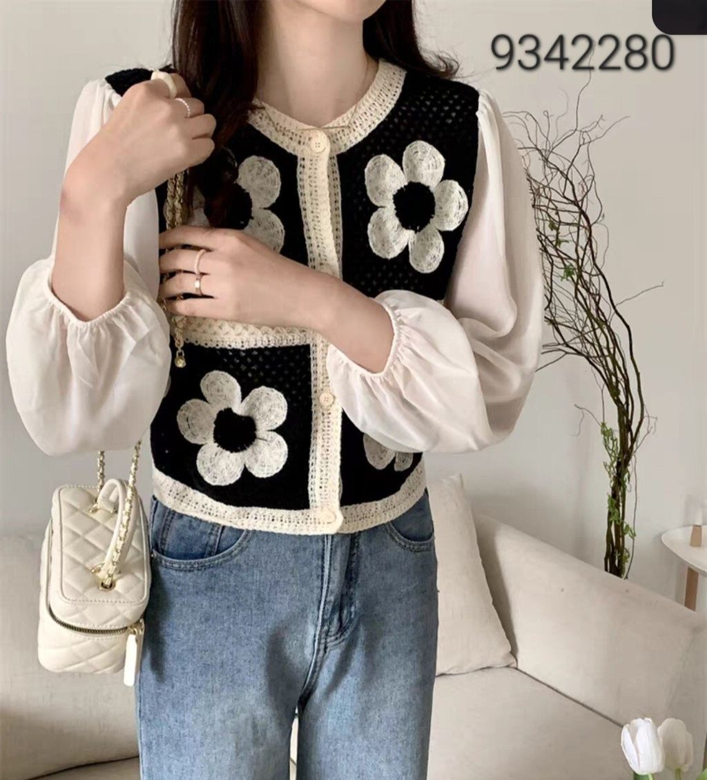 LINE_ALBUM_長袖手勾繡花衫相簿_230524_100