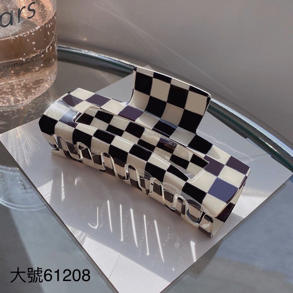 LINE_ALBUM_髮飾上架相簿_230521_14