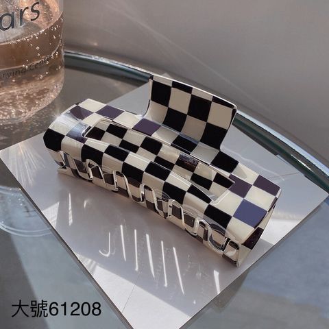 LINE_ALBUM_髮飾上架相簿_230521_14