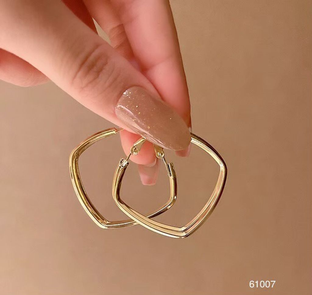 LINE_ALBUM_耳環相簿_230529_17