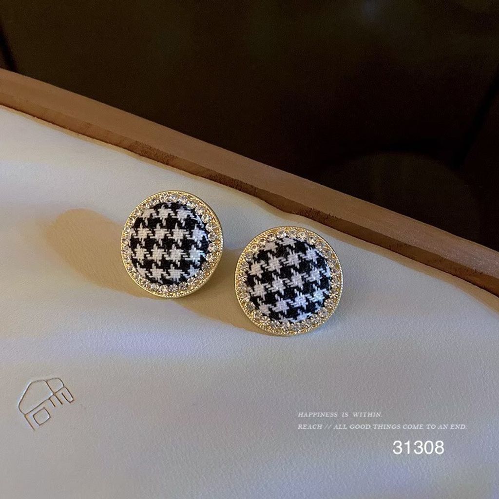 LINE_ALBUM_耳環相簿_230529_64