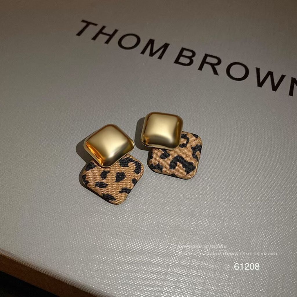 LINE_ALBUM_耳環相簿_230529_73