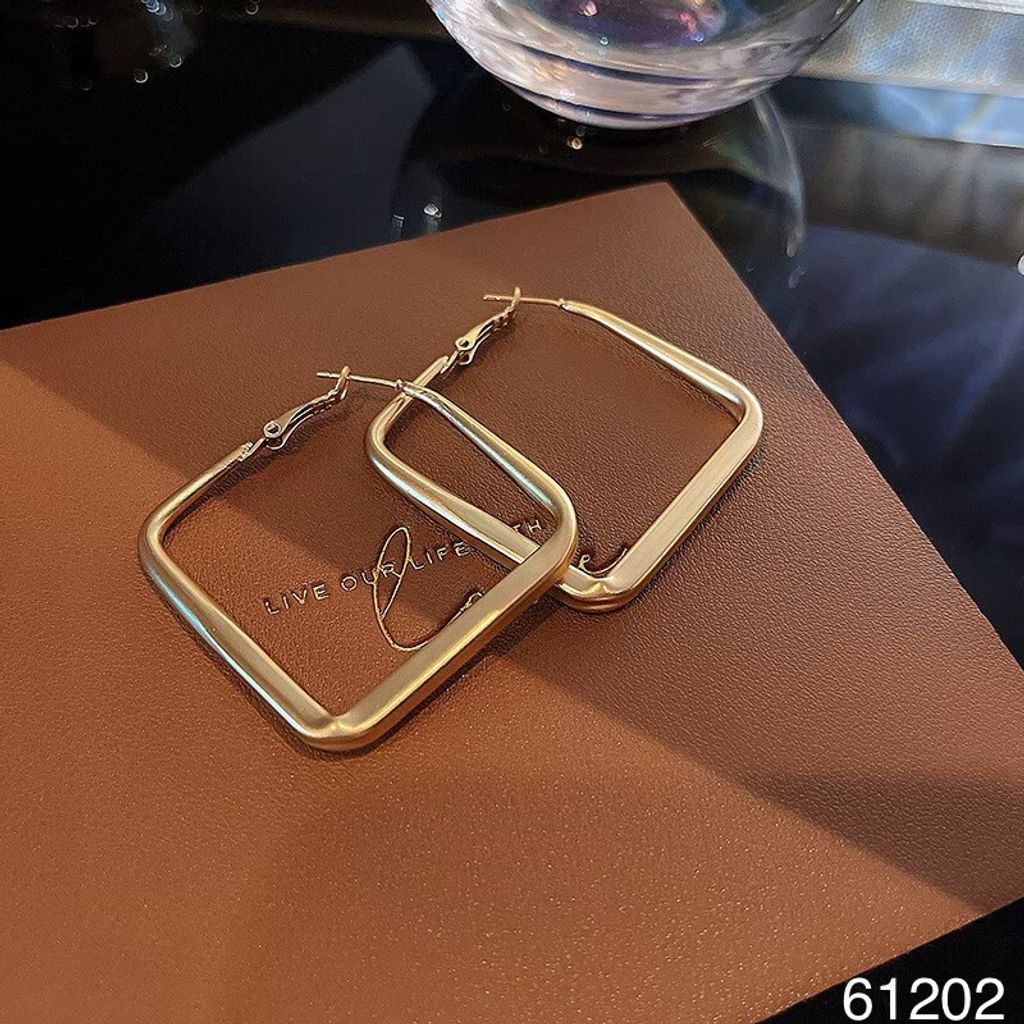 LINE_ALBUM_耳環相簿_230529_112