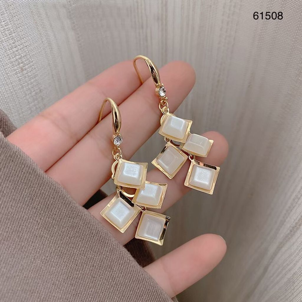 LINE_ALBUM_耳環相簿_230529_121