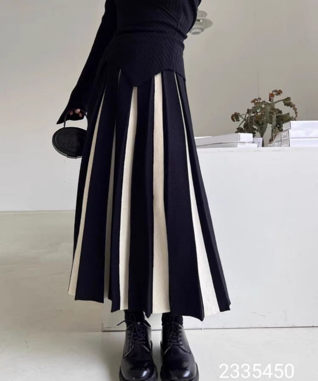 LINE_ALBUM_半身裙_240129_1