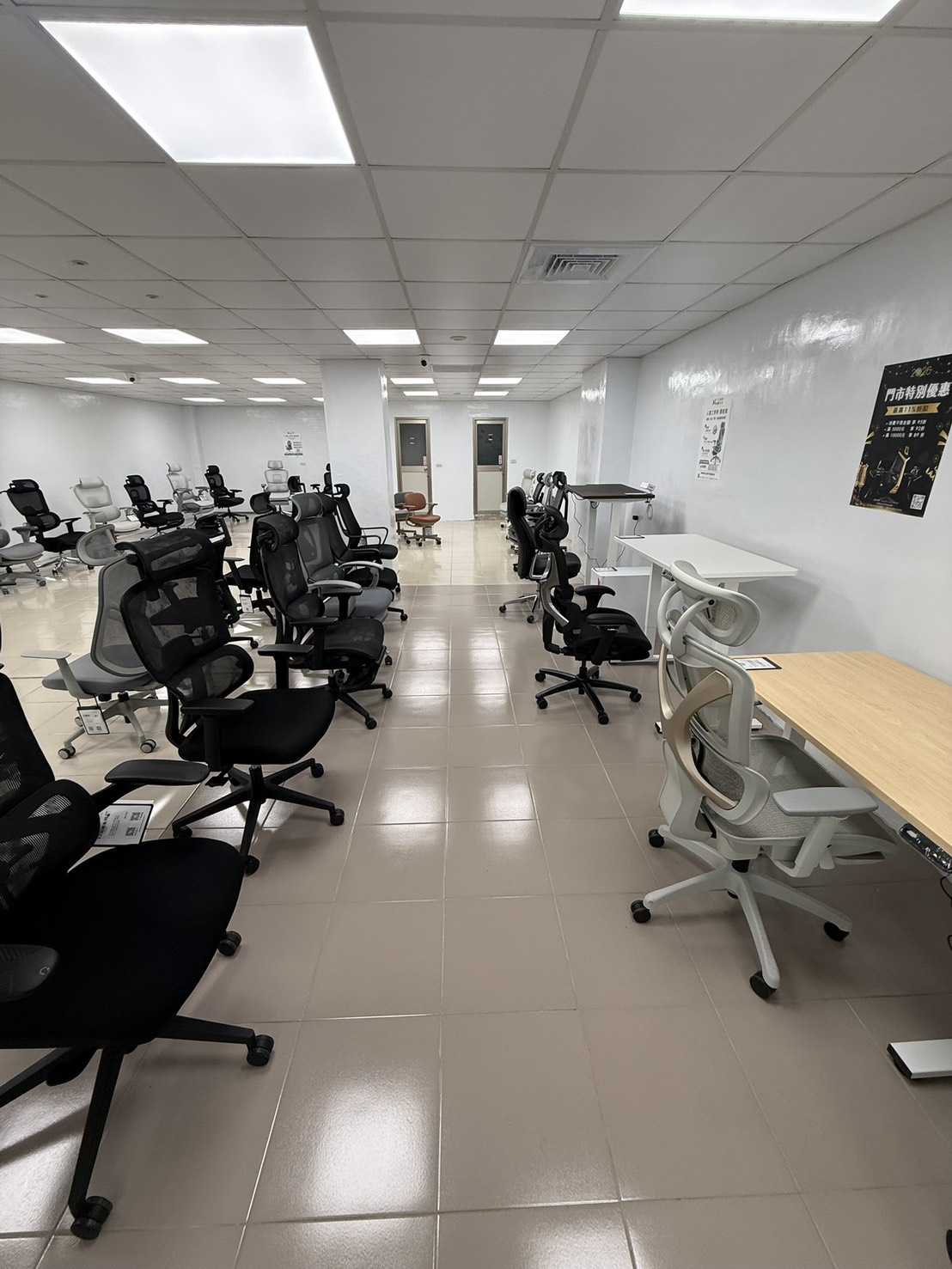台北人體工學椅試坐推薦 YOKA佑客家具展廳實景