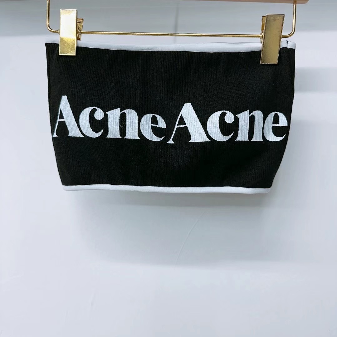 EE6FC4CD-2FCA-4C67-A2ED-F959B3FA9C95