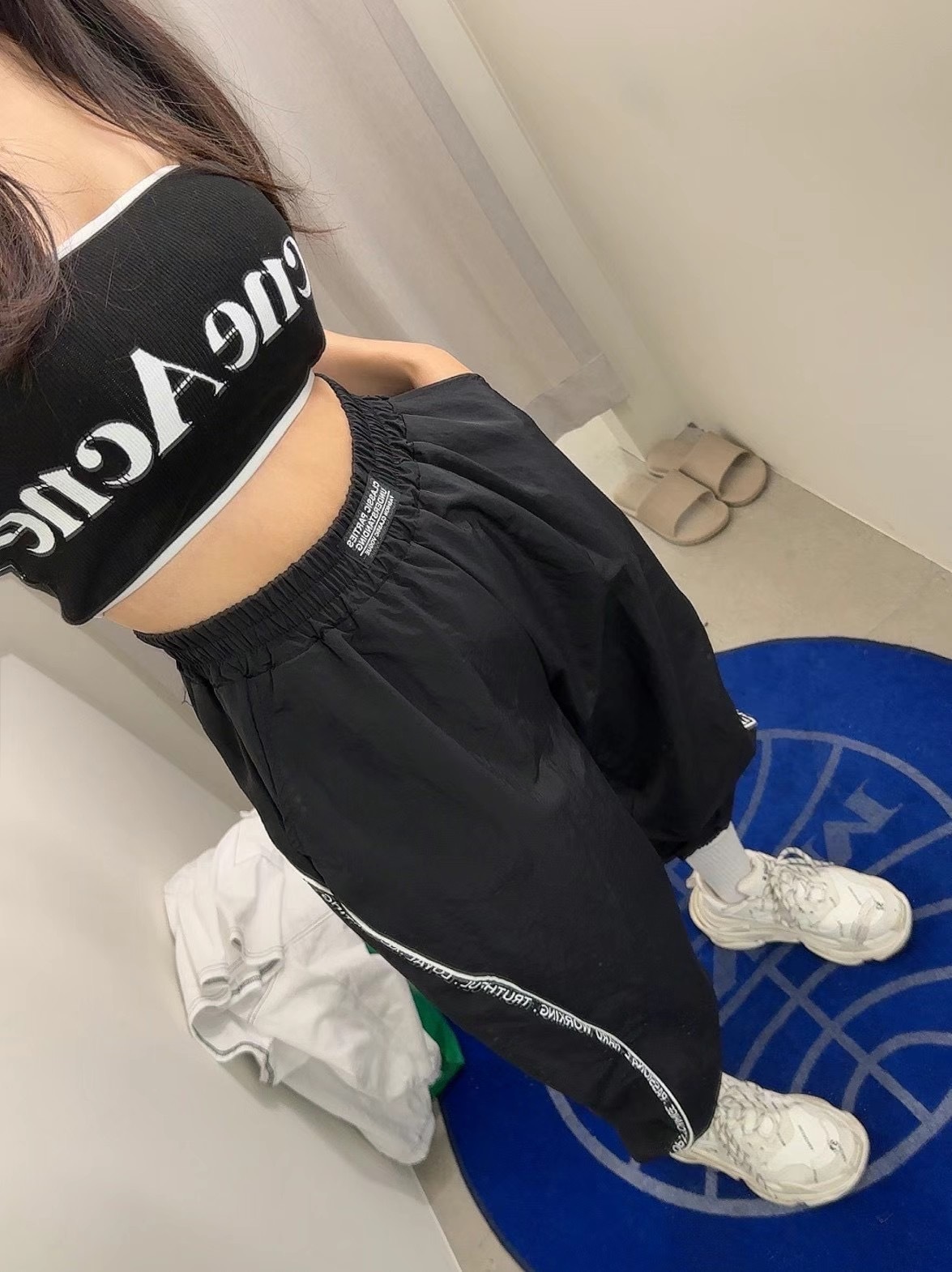 2B057C97-0824-4EEF-BA83-EA5CBDACCA1C