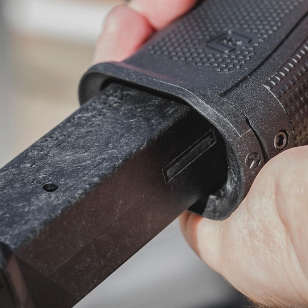 mag950-blk_magpul_gl_enhanced_magazine_well_glock_19_gen4_05_1