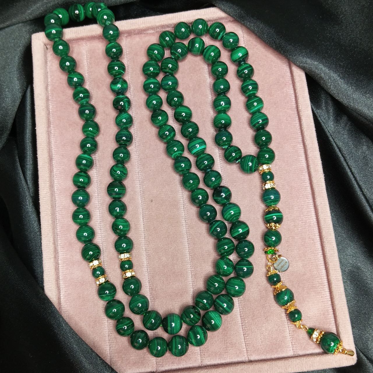 photo_6102663926912241250_y