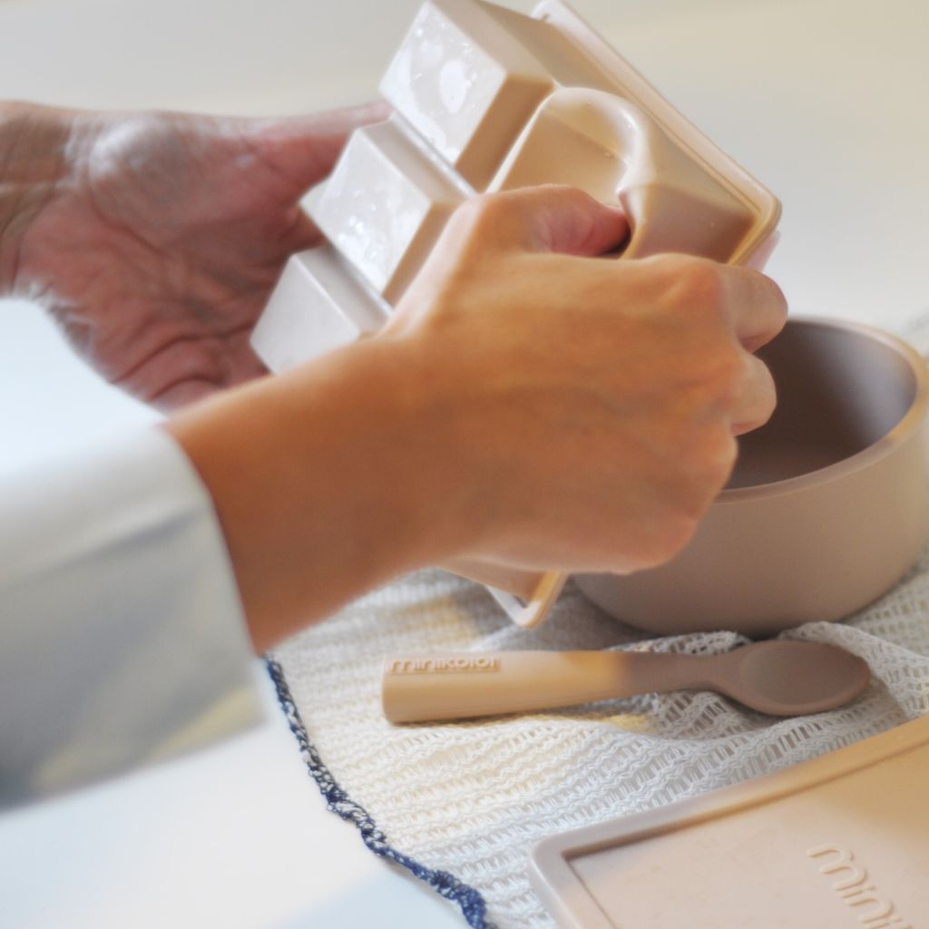 矽膠副食品分裝盒-奶茶杏-官方形象圖 (9)