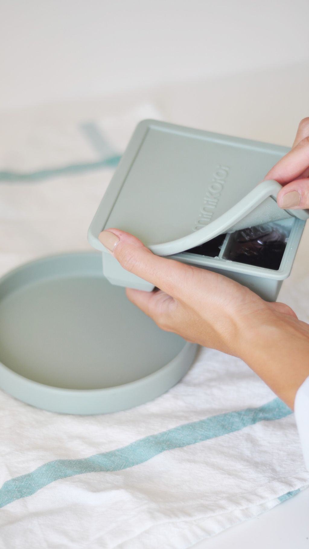 矽膠副食品分裝盒-抹茶綠-官方形象圖 (4)