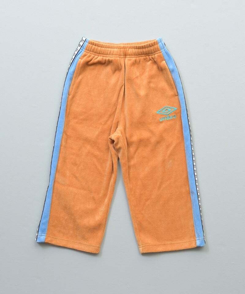 2026🇯🇵MARKEY'S×Umbro|絲絨長褲|雙菱格織帶|限定別注|100-150|日常自在有型 - 商品描述圖 2