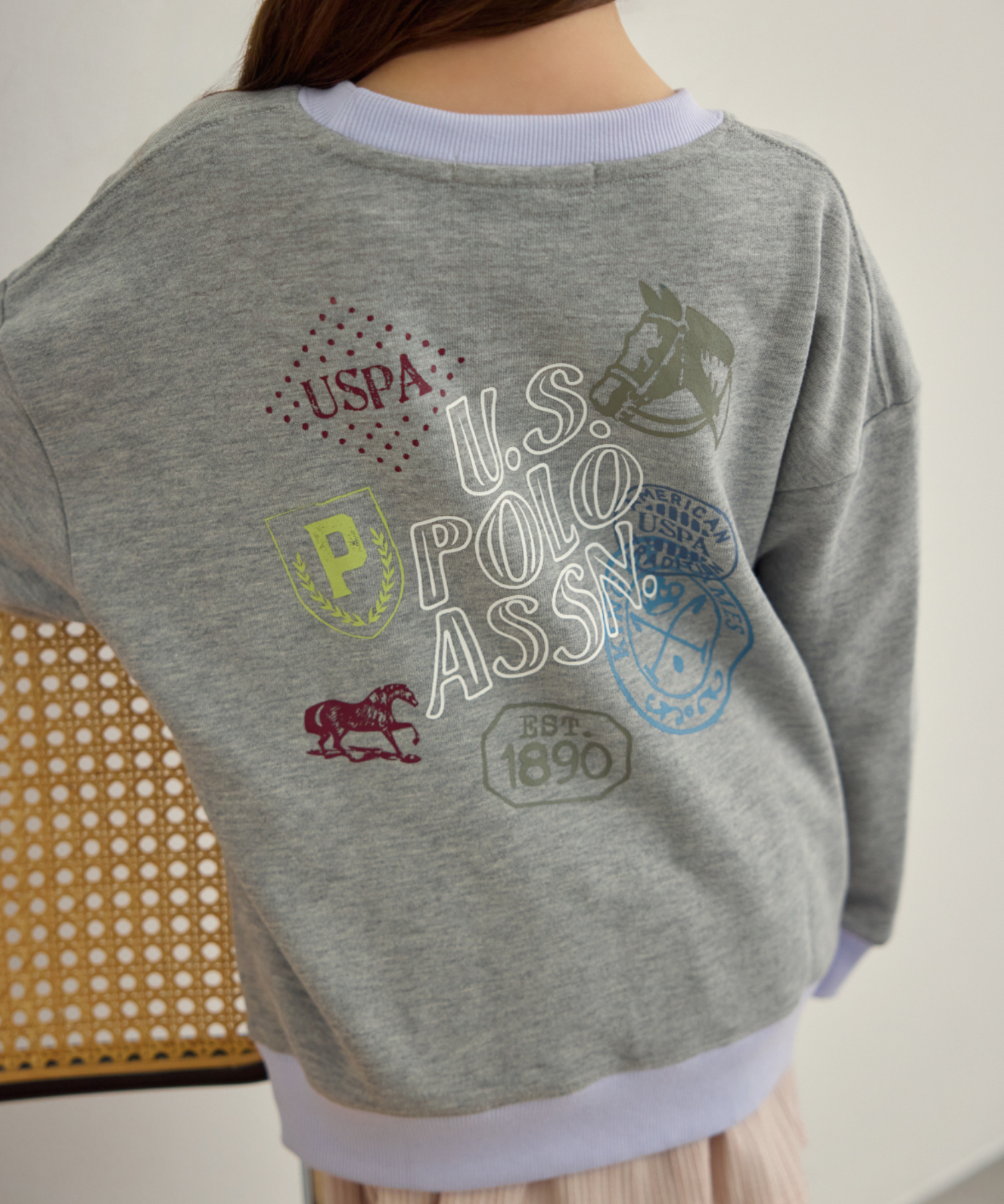 2026🇯🇵Ada × U.S. POLO ASSN|落肩衛衣|雙馬球刺繡|螢光街頭後印|110-150|隨意搭有型 - 商品描述圖 4