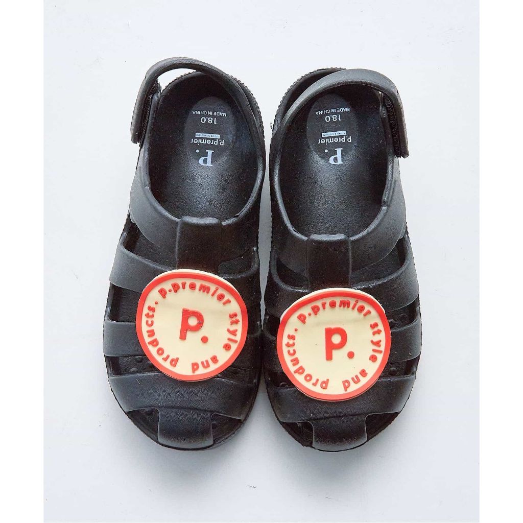 tw-11134207-820la-mltggcubv28f9a