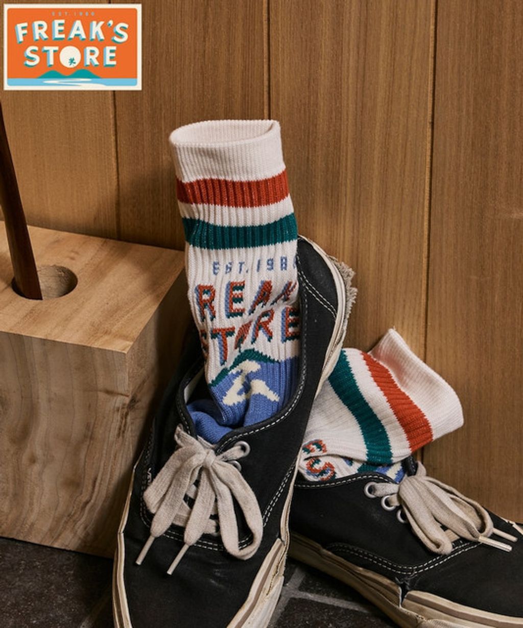 1085248903527-03-jpg