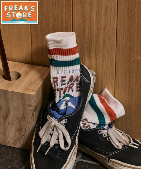 1085248903527-03-jpg