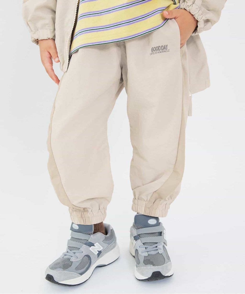 J421916-c-CR-a001-pz-jpg