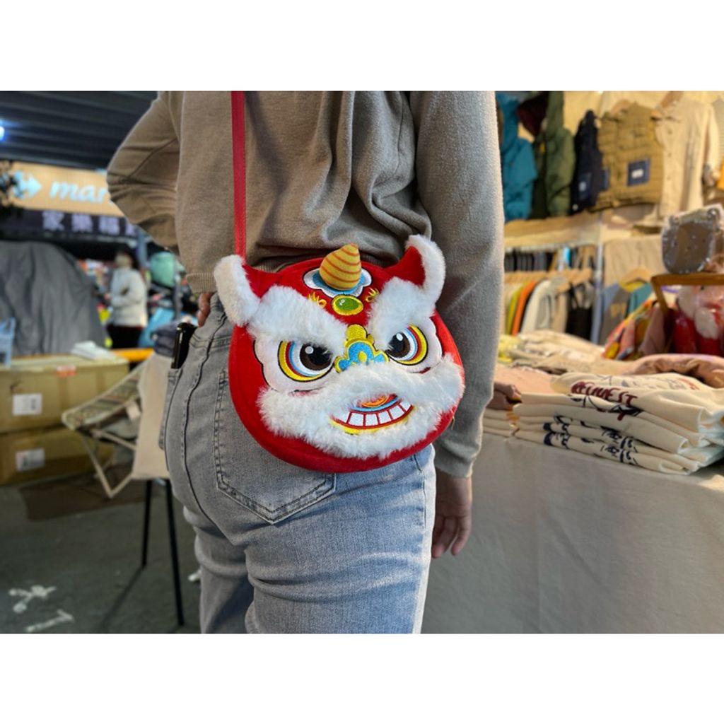 tw-11134207-7ras9-m4opxu40r6c52f