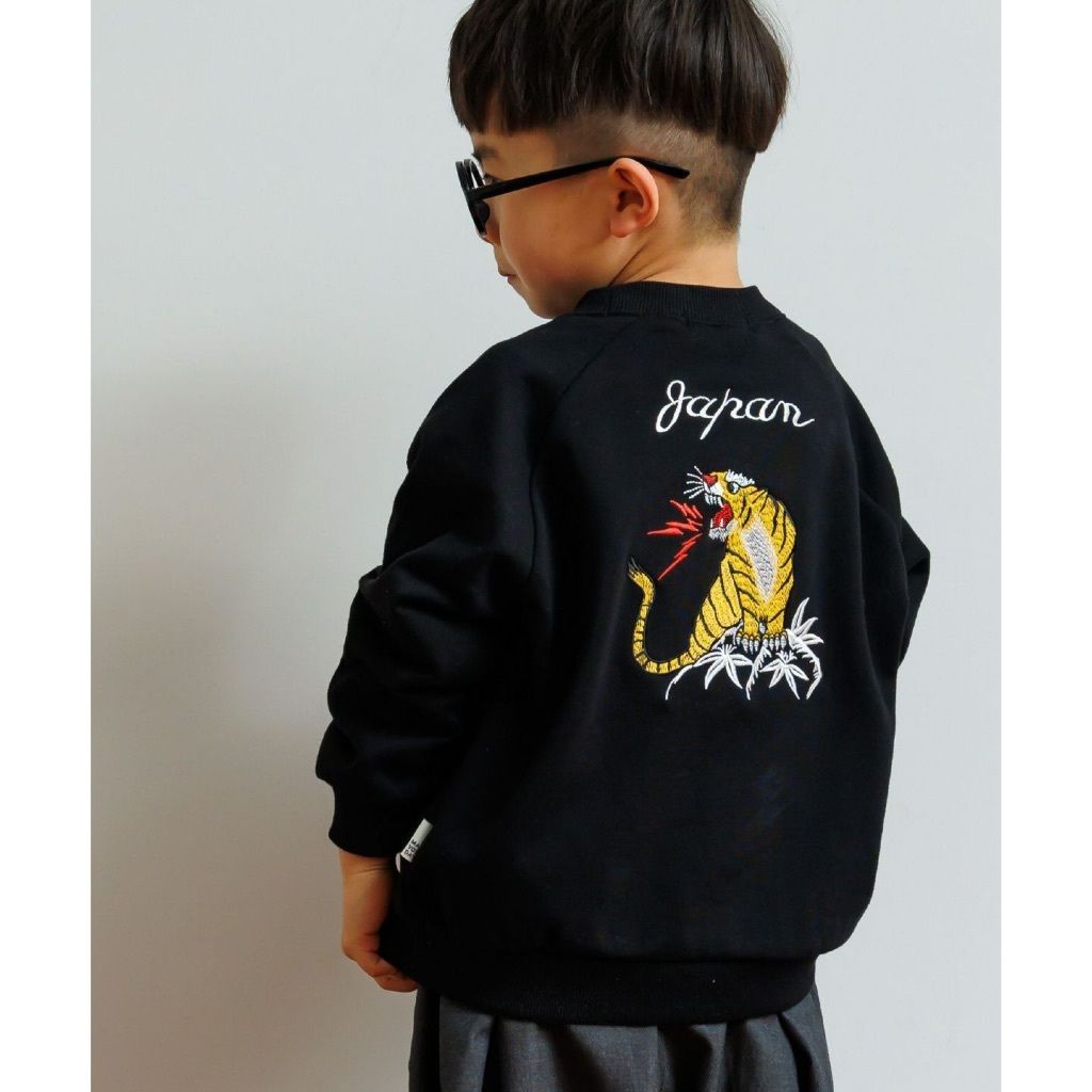 tw-11134207-81ztp-mgb0ix1j5g5m9c