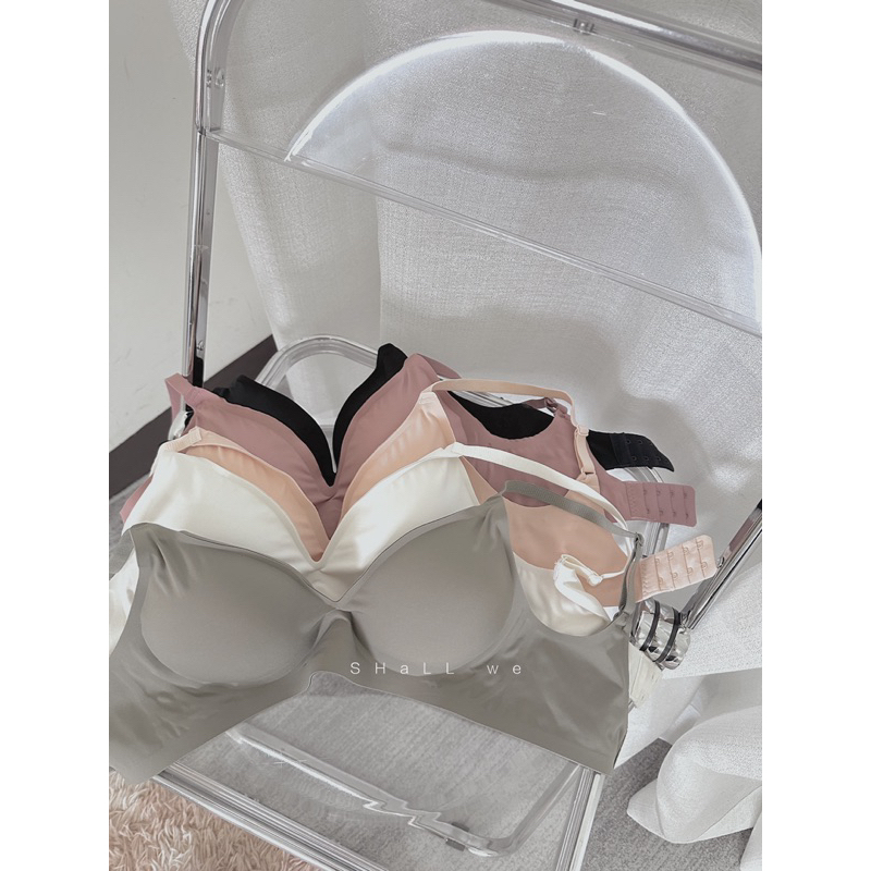 tw-11134207-7qula-lg3p5kq02lfl79