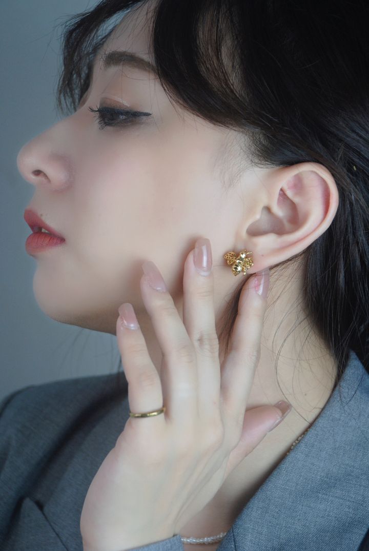 迷你立體蜜蜂耳環-金(麻豆)-15(修改)