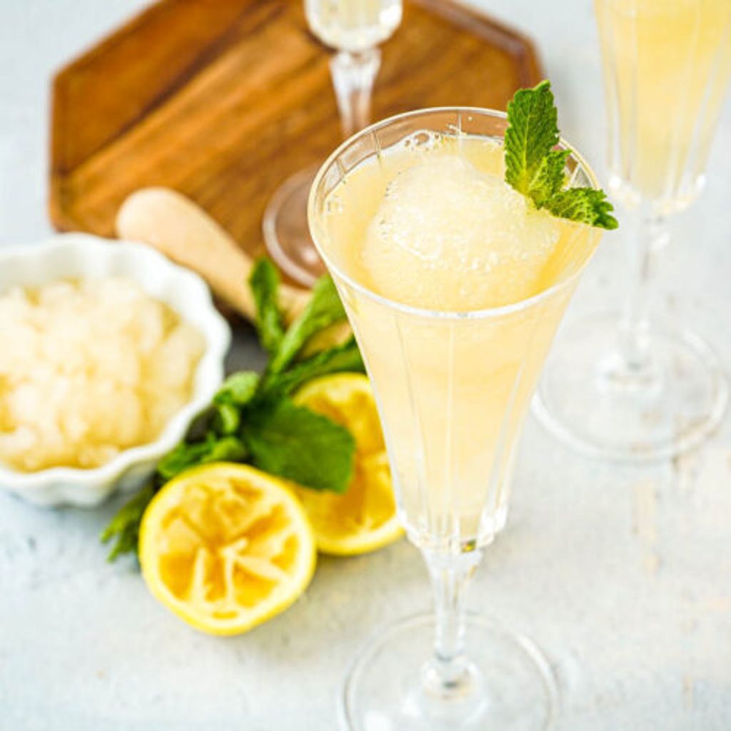 Champagne-Frappe-a-la-Glace-3-of-4-500x500