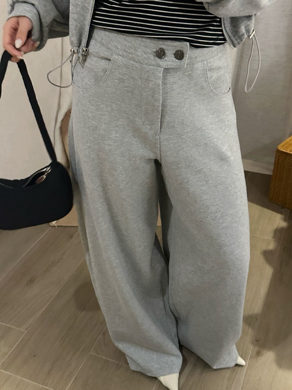 tw-11134207-81ztg-mg7n20q2ubkb75