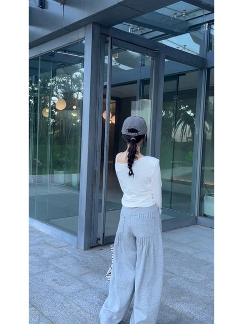 tw-11134207-81ztp-mg7n20q2x4p79b