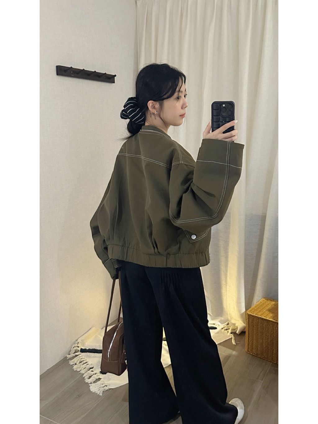 tw-11134207-81ztg-mg7n20q8xg5q9c