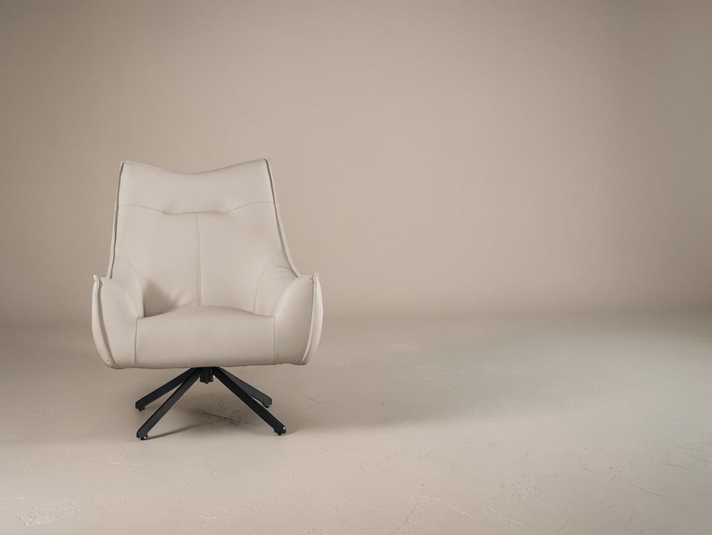 2701-2 耶達休閒椅(米色皮)