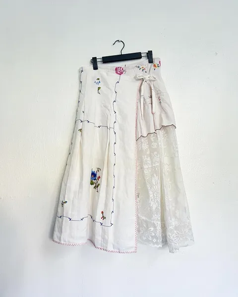40F5D252-5C9E-4D21-A60E-B114A2AA282E
