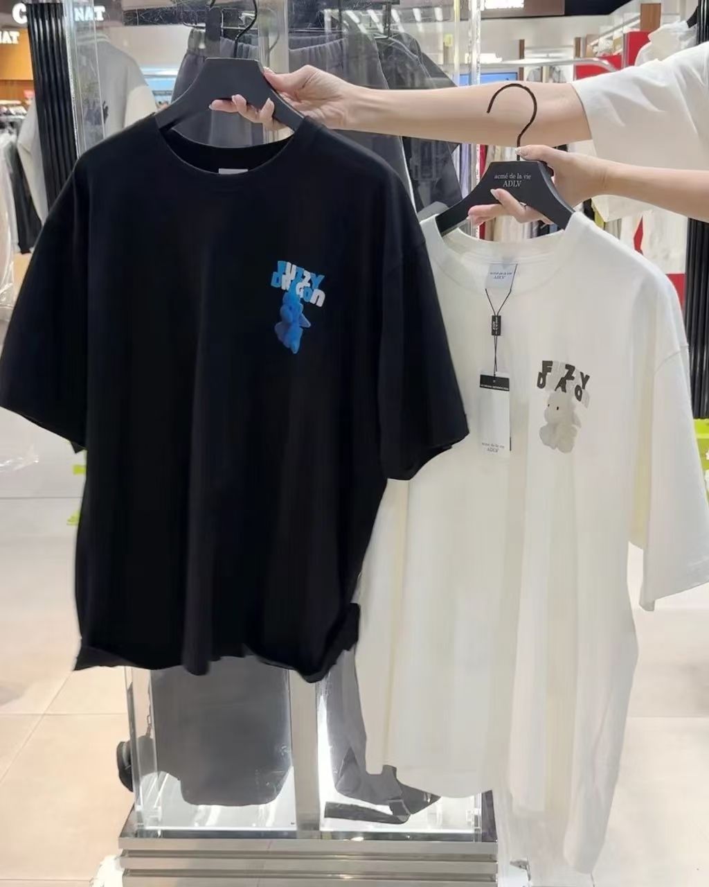 mmexport1734084779229