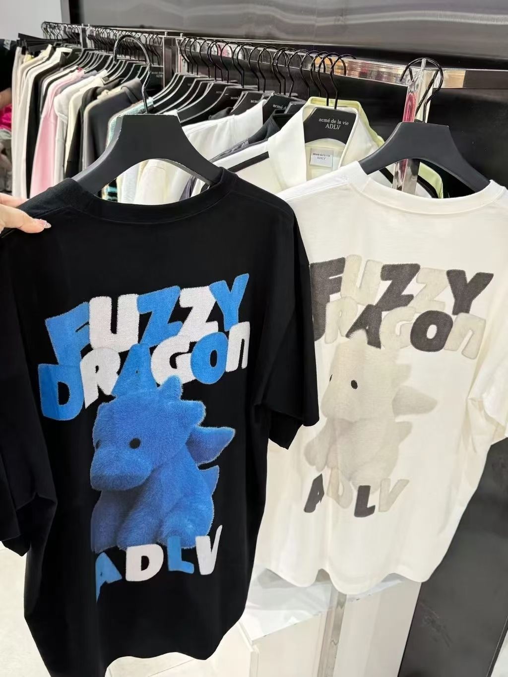 mmexport1734084780658