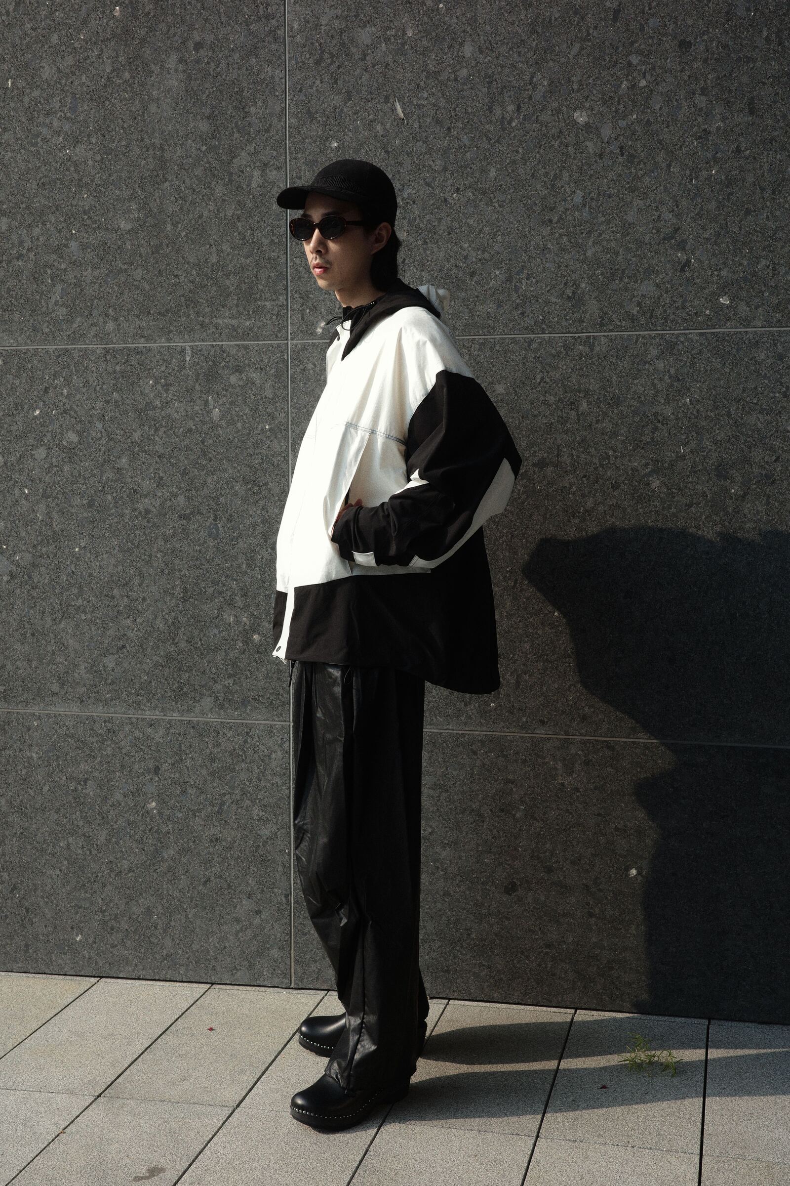 R0023703