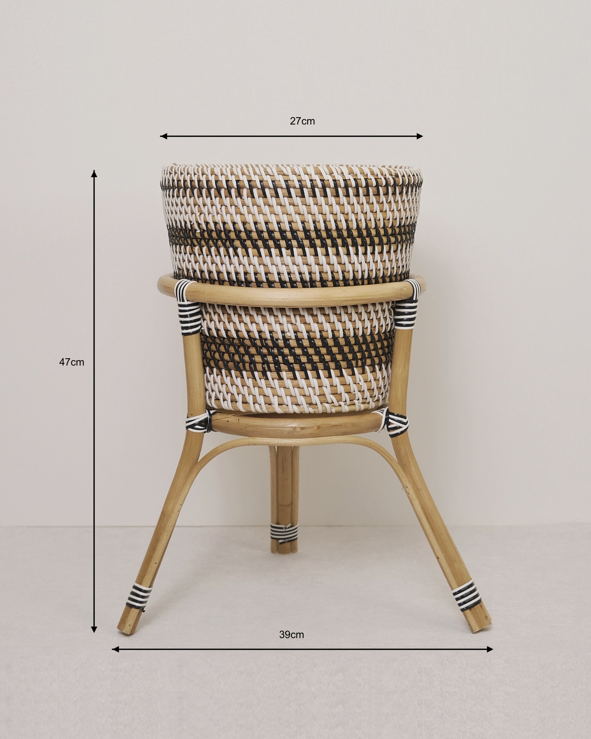 HV-1 Bistro Planter 014