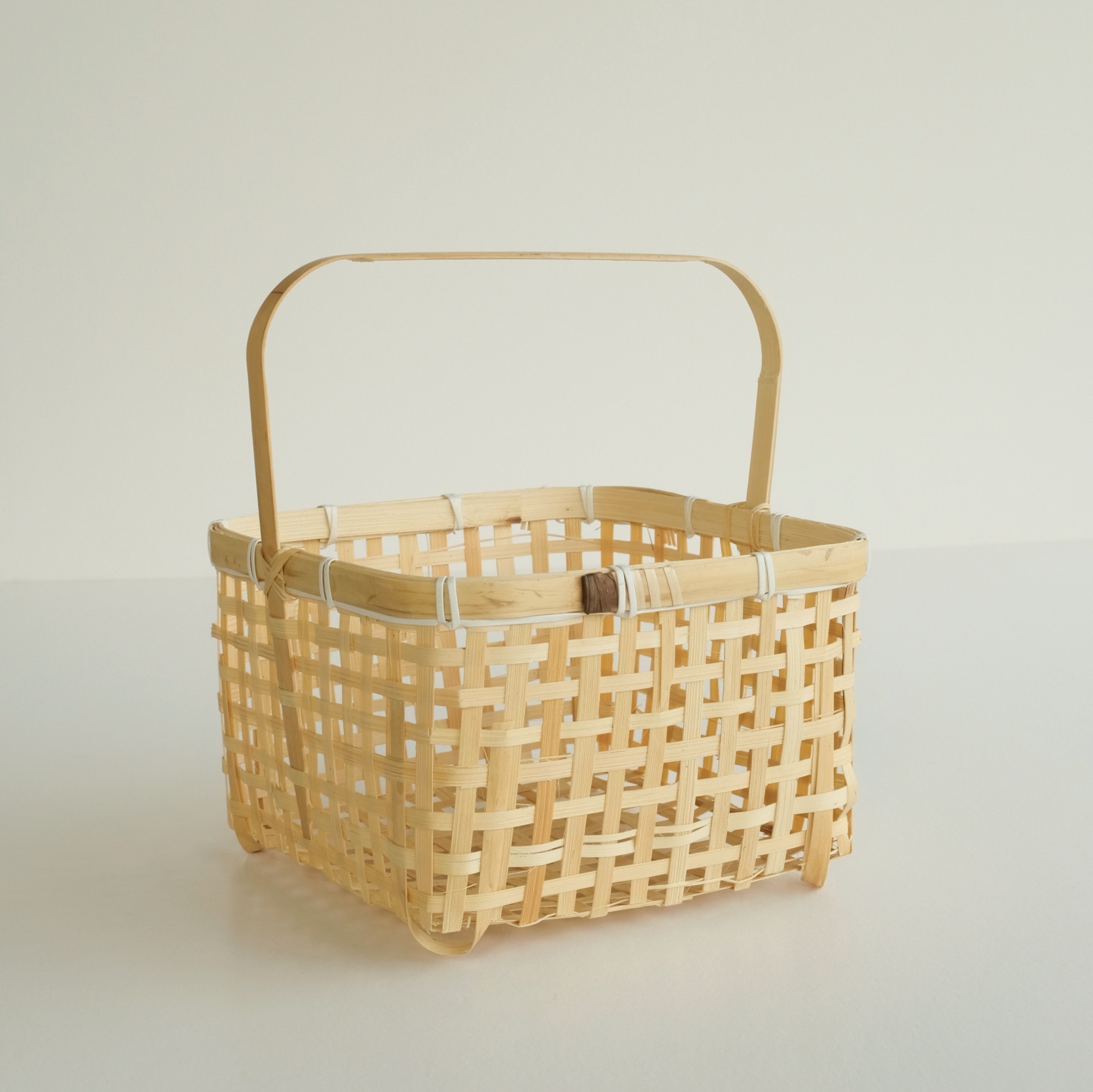 HB-4 Caddy Bamboo Basket 01