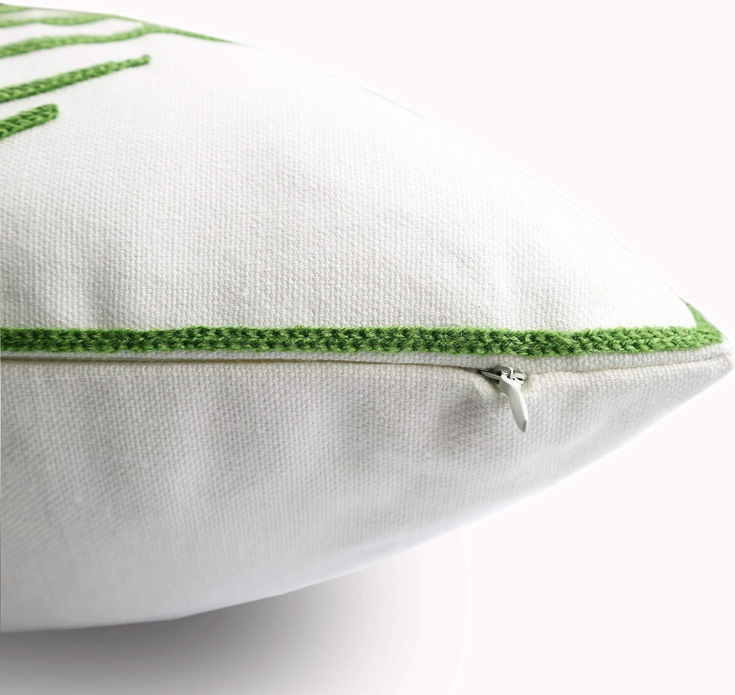 HF-7 Isla Embroided Cushion 02