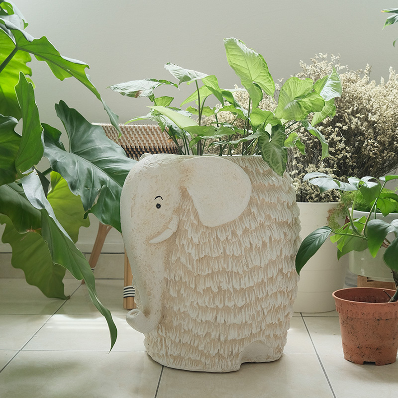 HV-14 Sprouty Ellie Outdoor Planter 05a