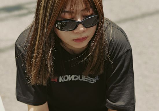 康可 出入平安Tee | KONQUEROR