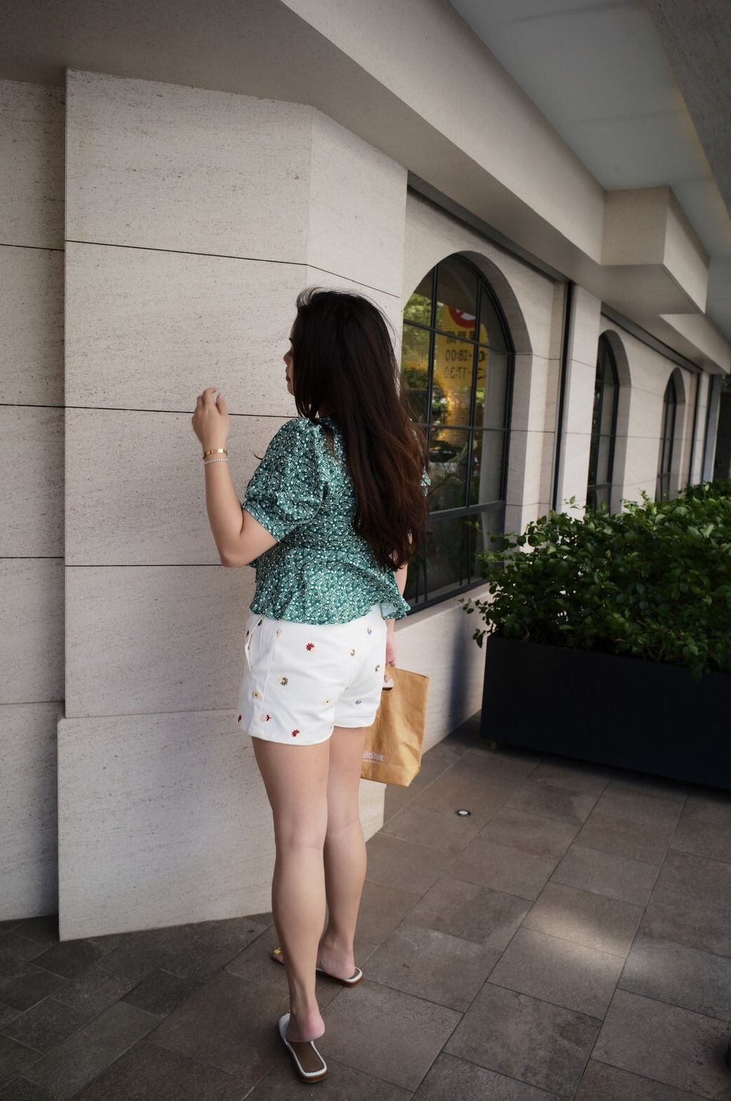 LINE_ALBUM_Meadow 6月新品_230605_102