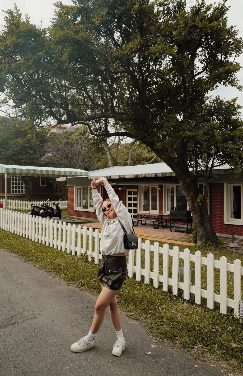 FB800FC1-FC88-4BA8-AD47-E9FD0227A999