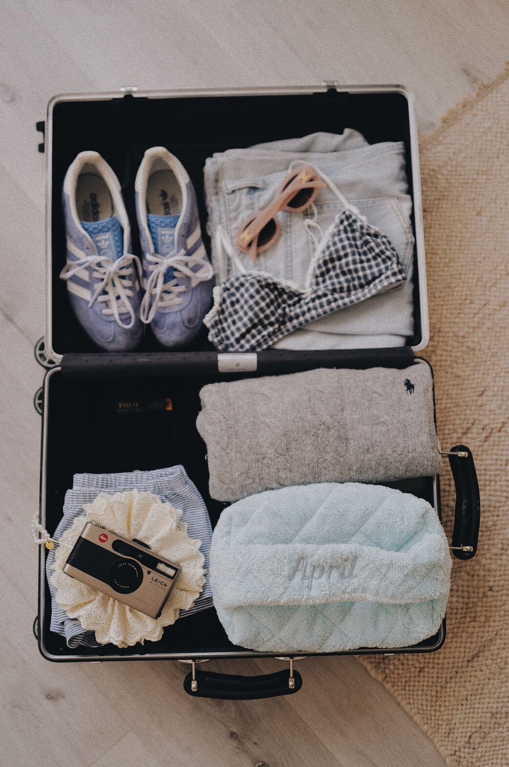 LINE_ALBUM_20251216_251216_16