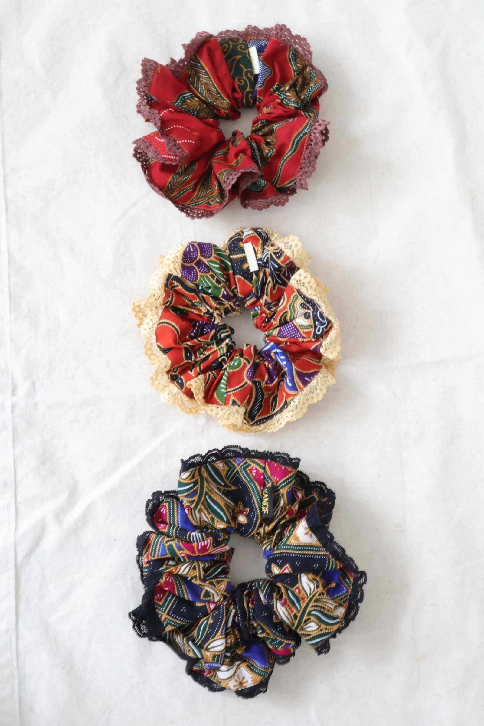 Maxi Lace Batik Scrunchies (Set of 3) - Sunset Batik